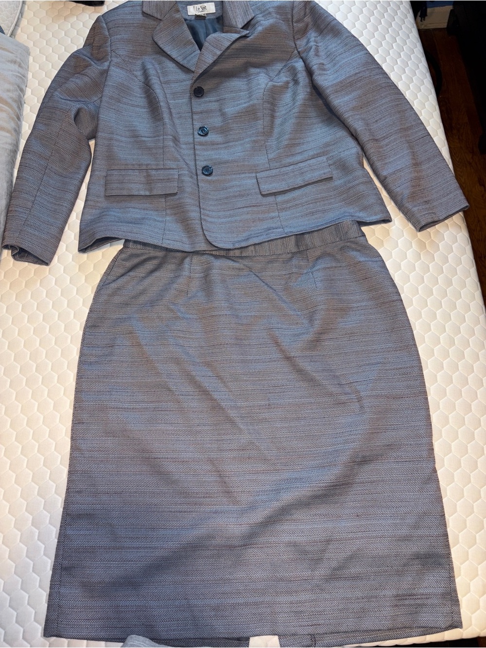 Le Suit Gray Two-Piece Skirt Suit